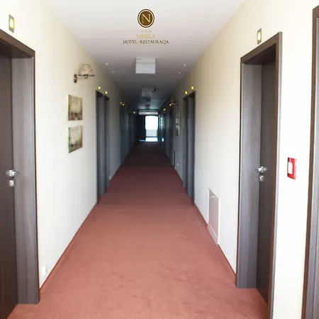Hotel Nekla 3*