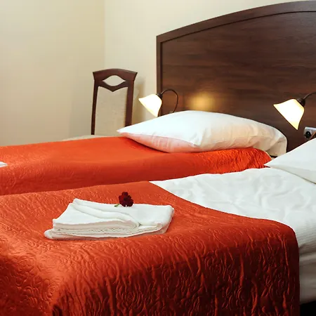 Готель Hotel Nekla